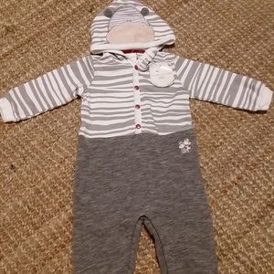 Chicco baby outfit